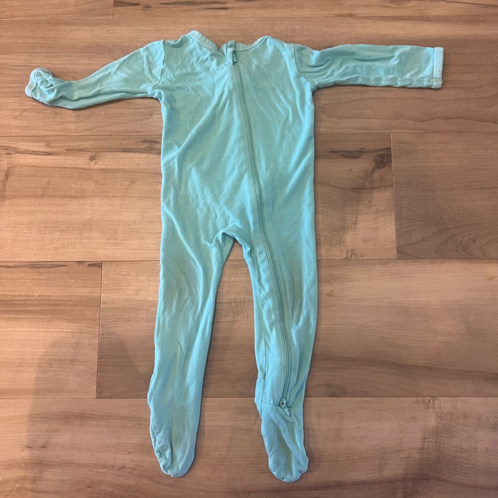 Kyte Baby zippered footie in Robin Blue size 6-12 months